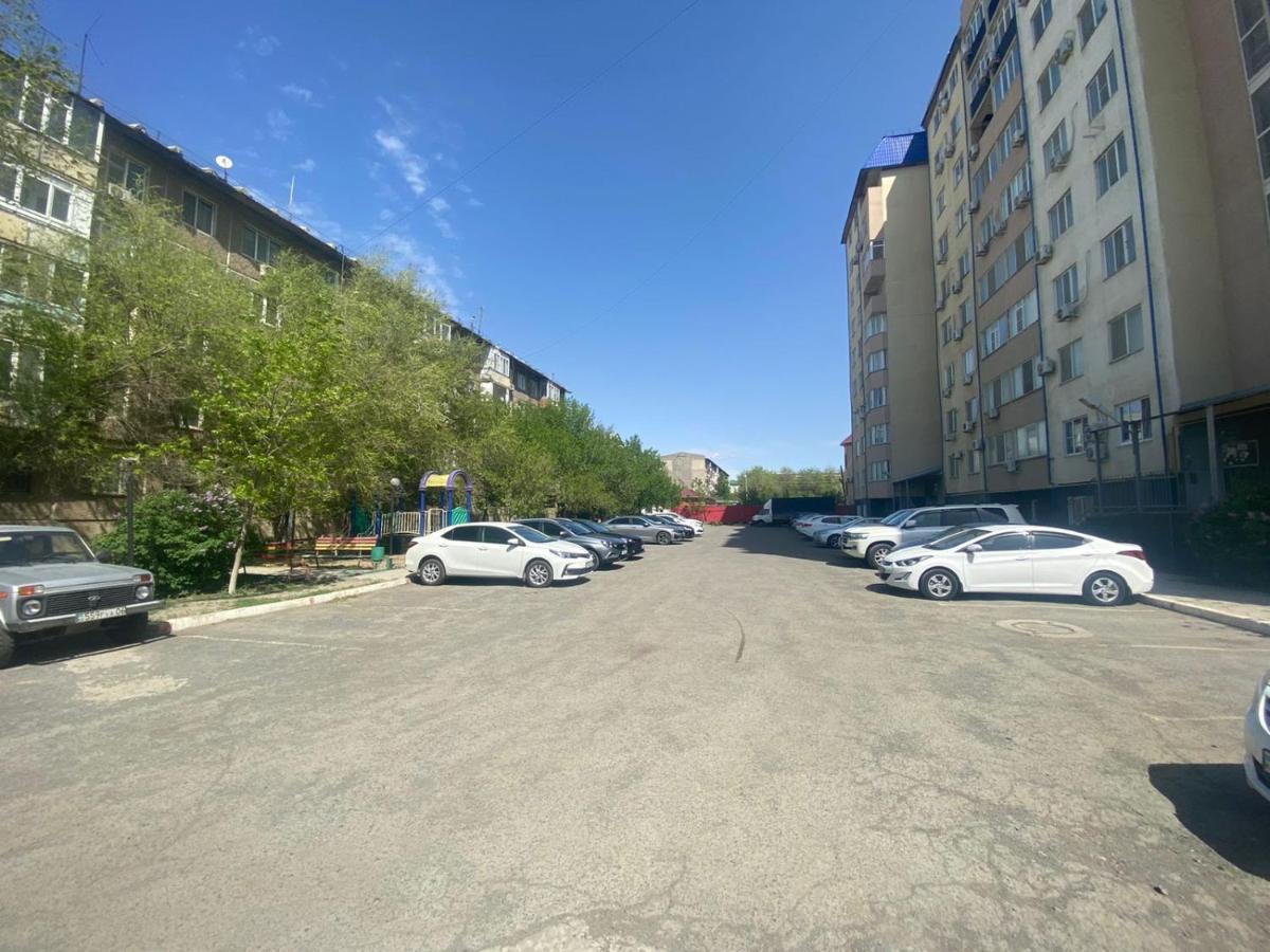 2 Комнатная Квартира В Атырау С Бесключевым Доступом Atyraū Exterior foto